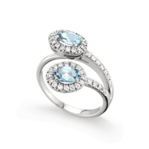 0.79 Ct Aquamarine oval cut ring in 18K White Gold